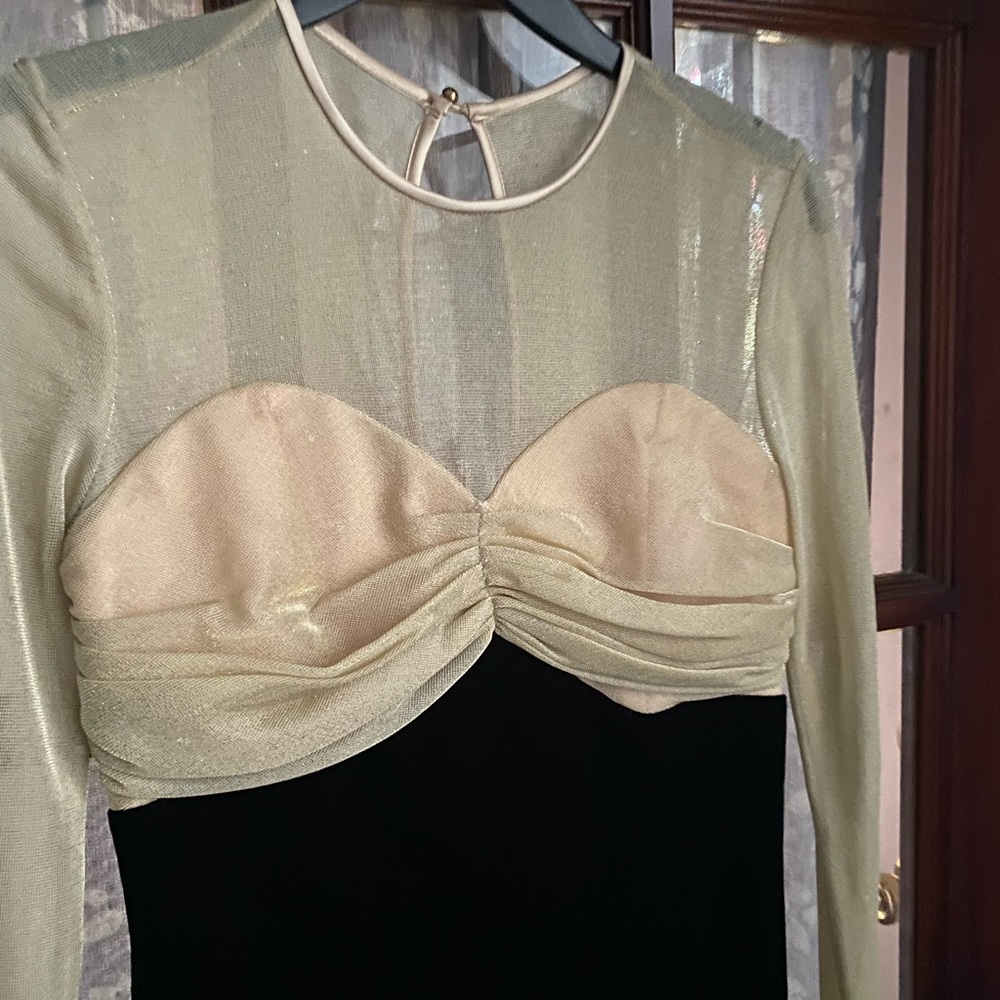 Dress - Picture 3 of 4